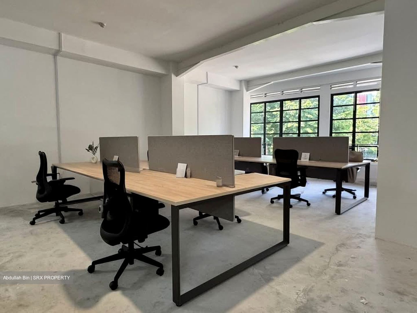 North Canal Road (D1), Office #576174651